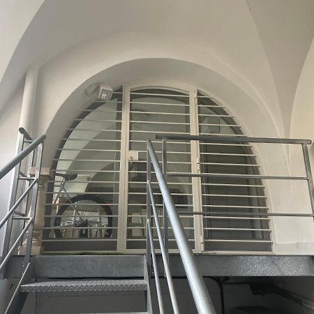 Appartamento Loft “Cinema Galleria” Bari Esterno foto