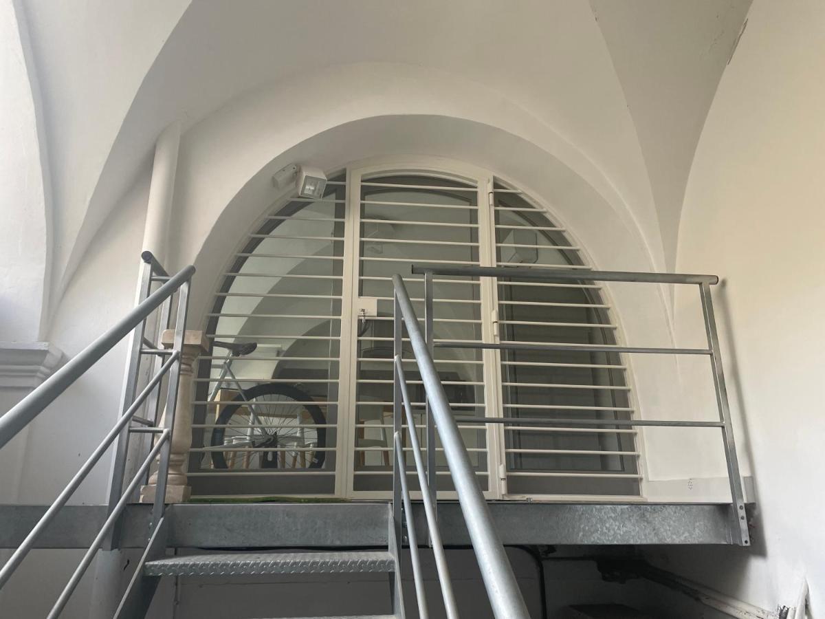 Appartamento Loft “Cinema Galleria” Bari Esterno foto