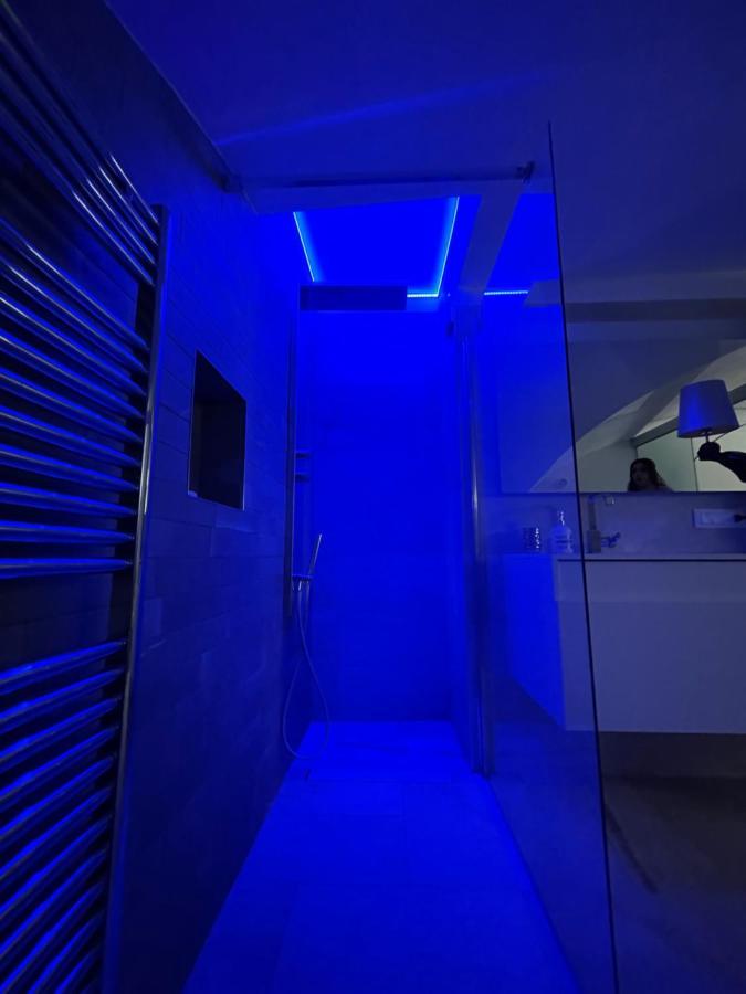 Appartamento Loft “Cinema Galleria” Bari Esterno foto
